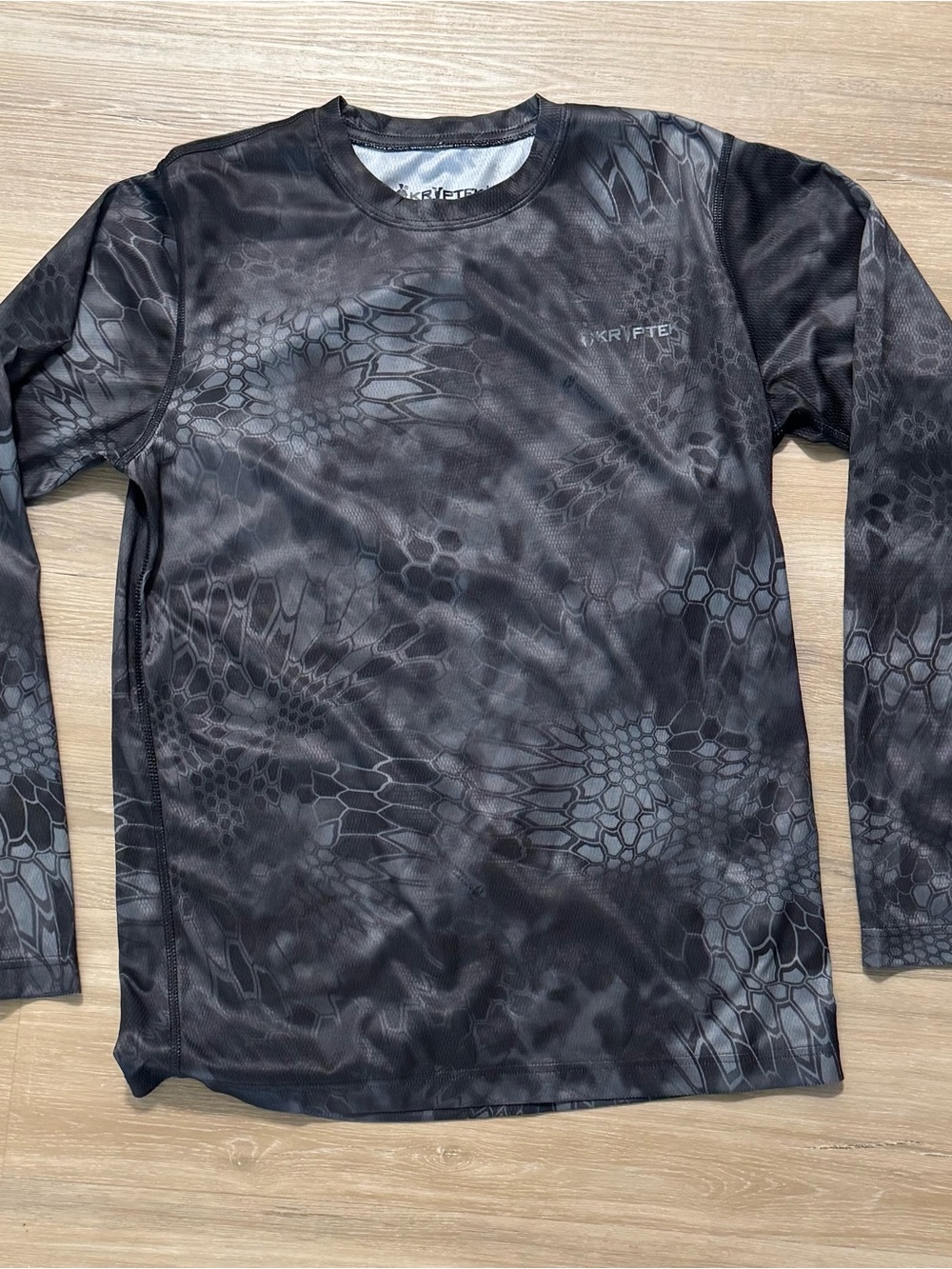 Kryptek Men’s Black Camo Long-Sleeve Performance Shirt - STALKER II LS